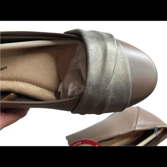 NWT and box. Mia Amore “Corra” flat. size 9 - Picture 3 of 6